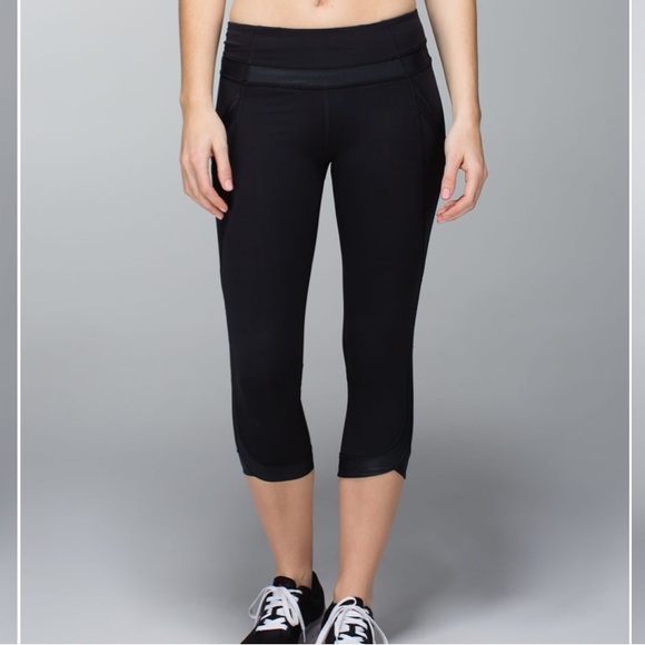 Lululemon Chase Me Crop II - Picture 2 of 15